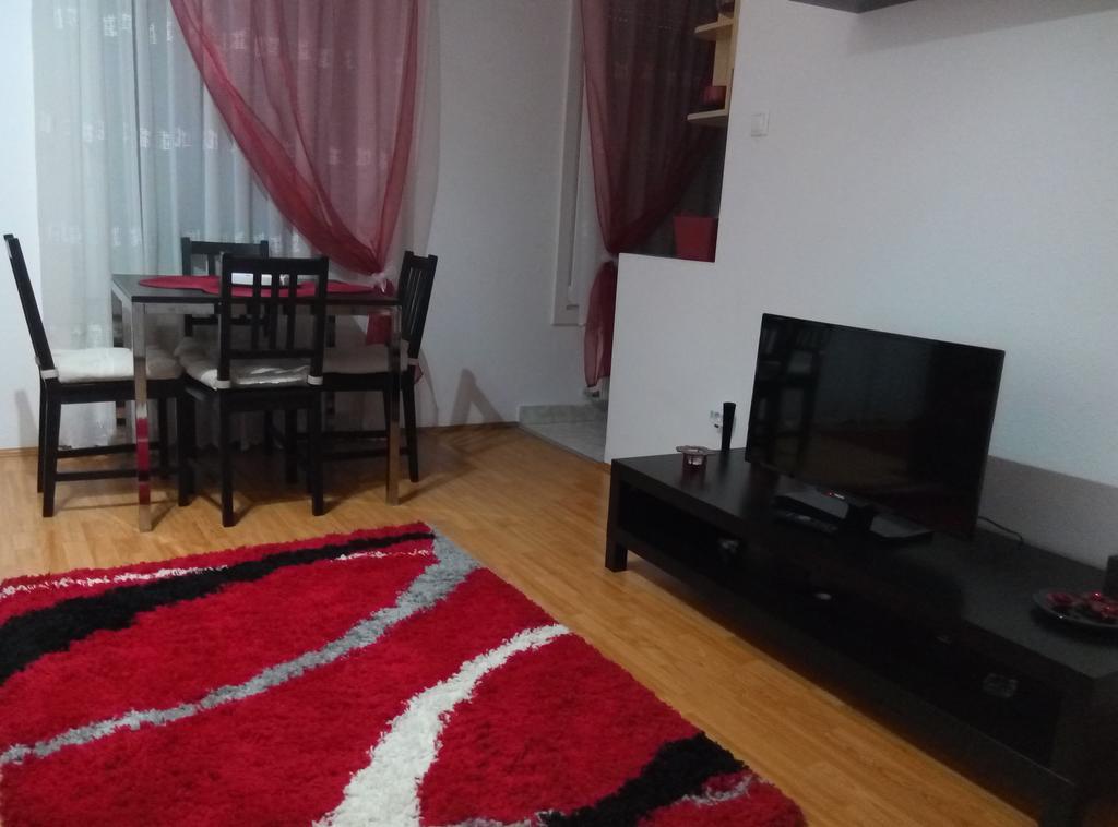 Debrecenter Apartman Δωμάτιο φωτογραφία